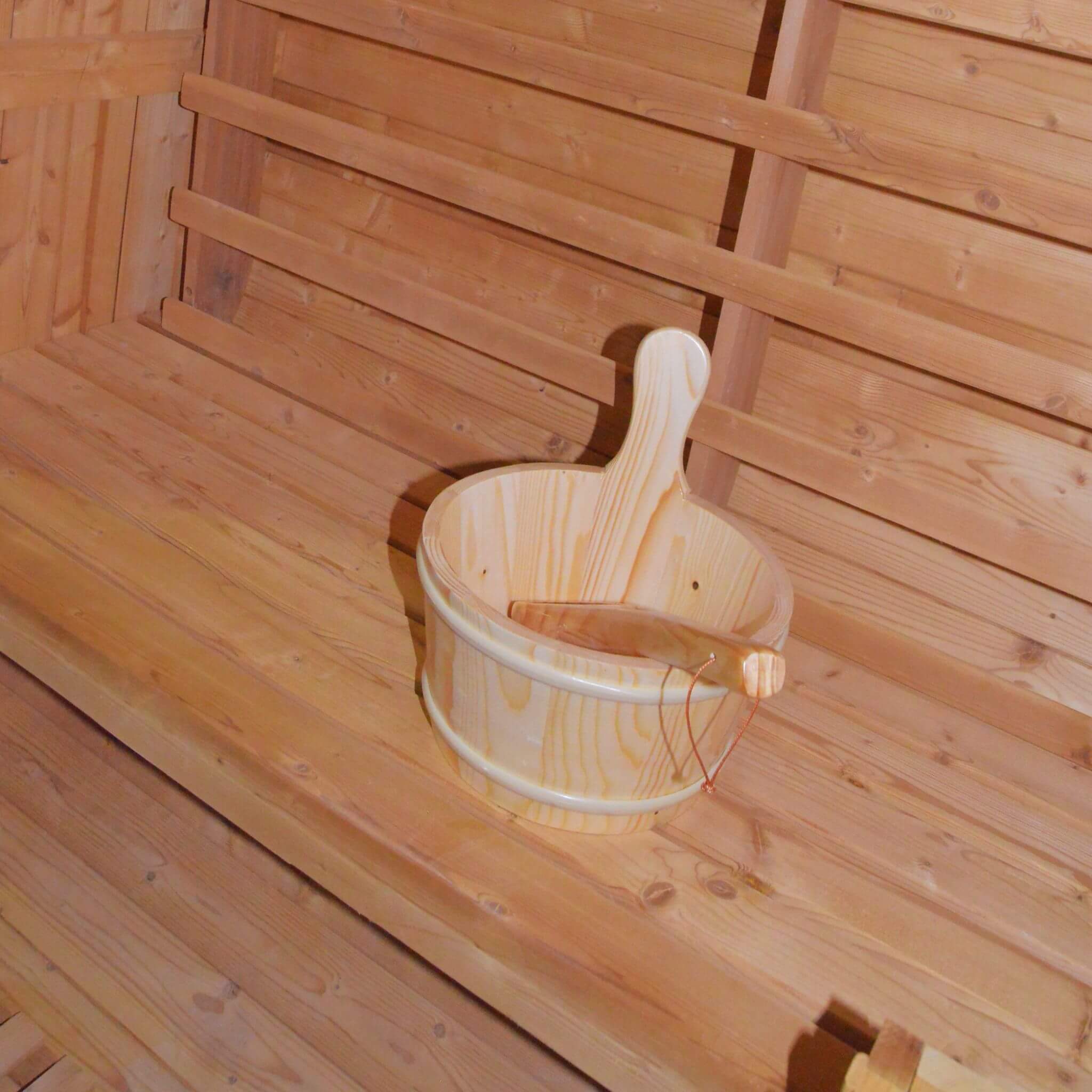 Thermora Large Premium American White Oak Outdoor Wooden Barrel Sauna With 4.5KW Sauna Heater (SAK45968)